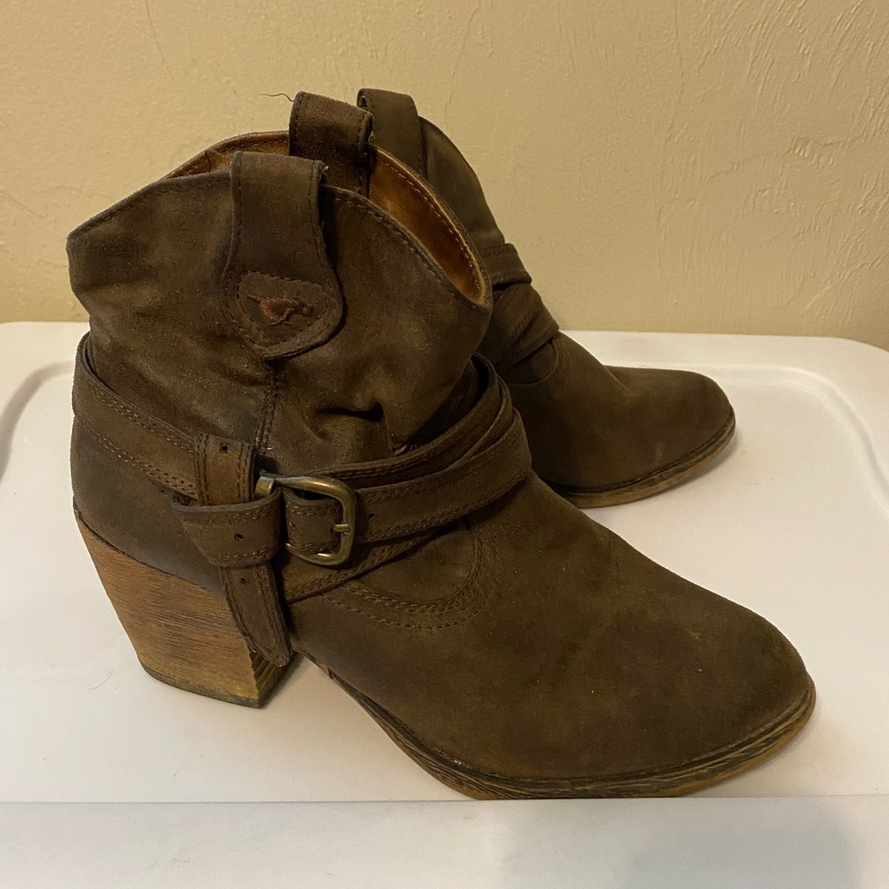 Rocket dog low western boot